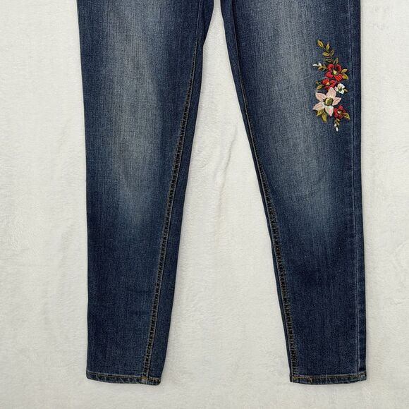 Kensie Jeans Women's Size 4/27 Floral Embroidered Slim Leg Jeans High Rise Denim - Picture 7 of 16